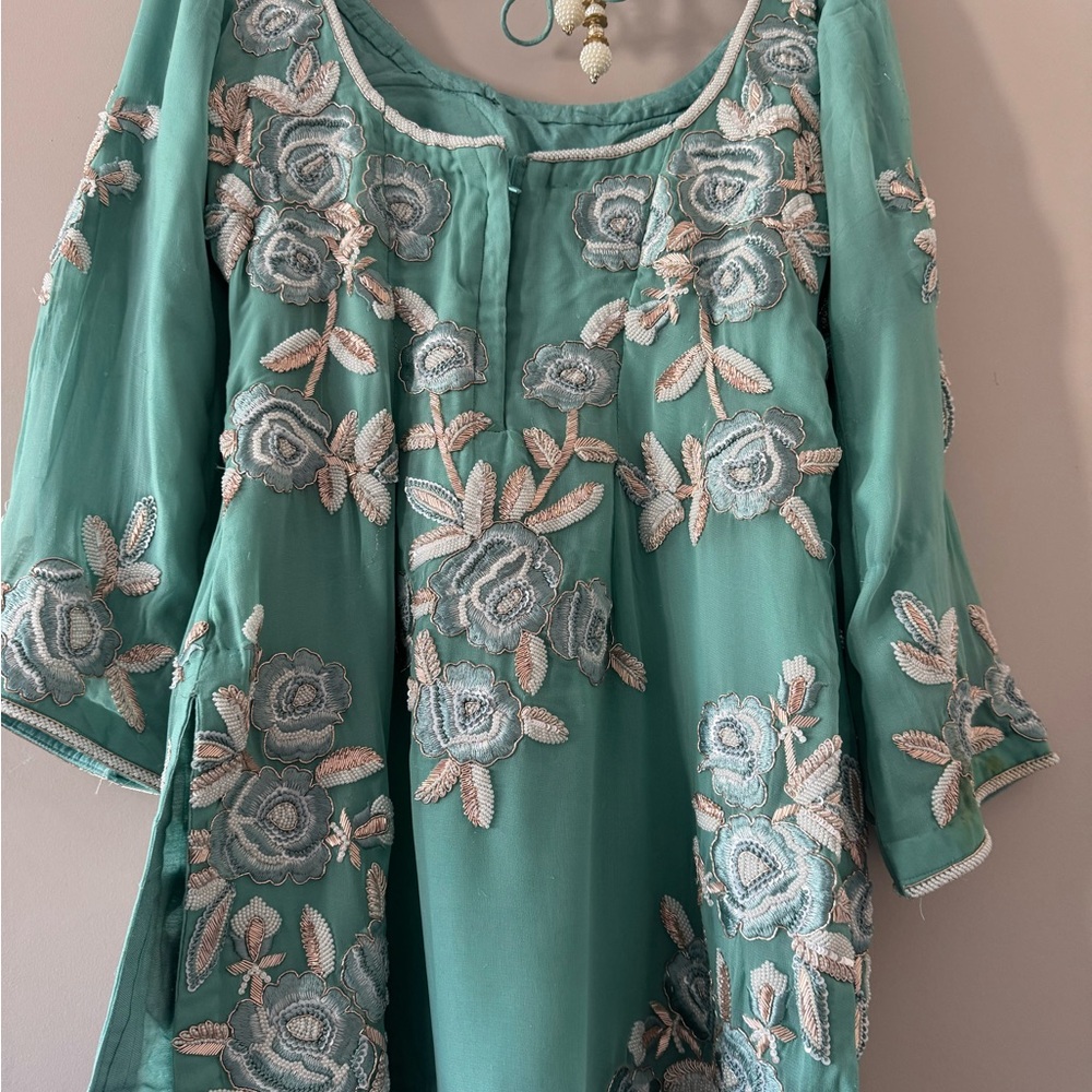 Indian Pakistani suit